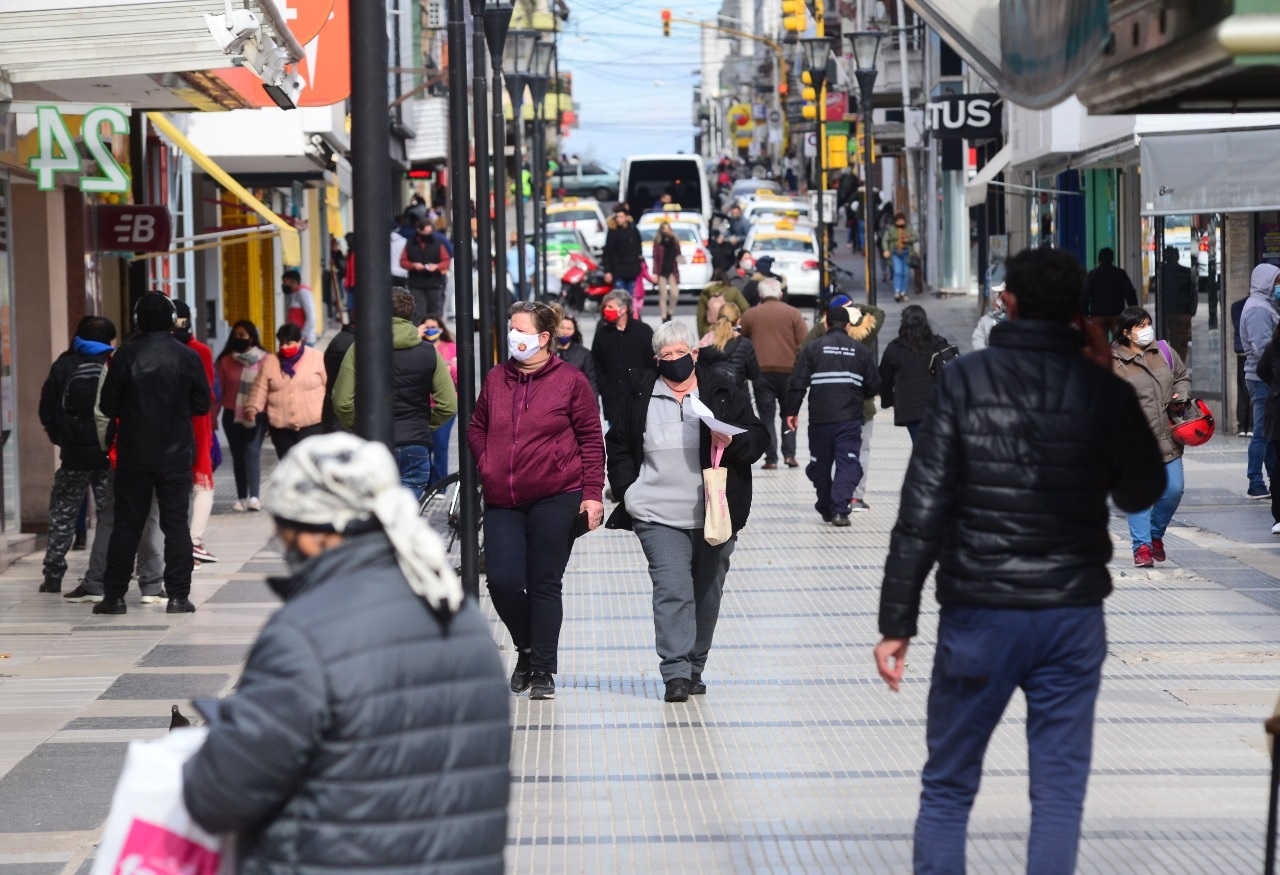 Con la mira en el invierno: leve aumento de casos y positividad pero pocos pacientes en terapia intensiva