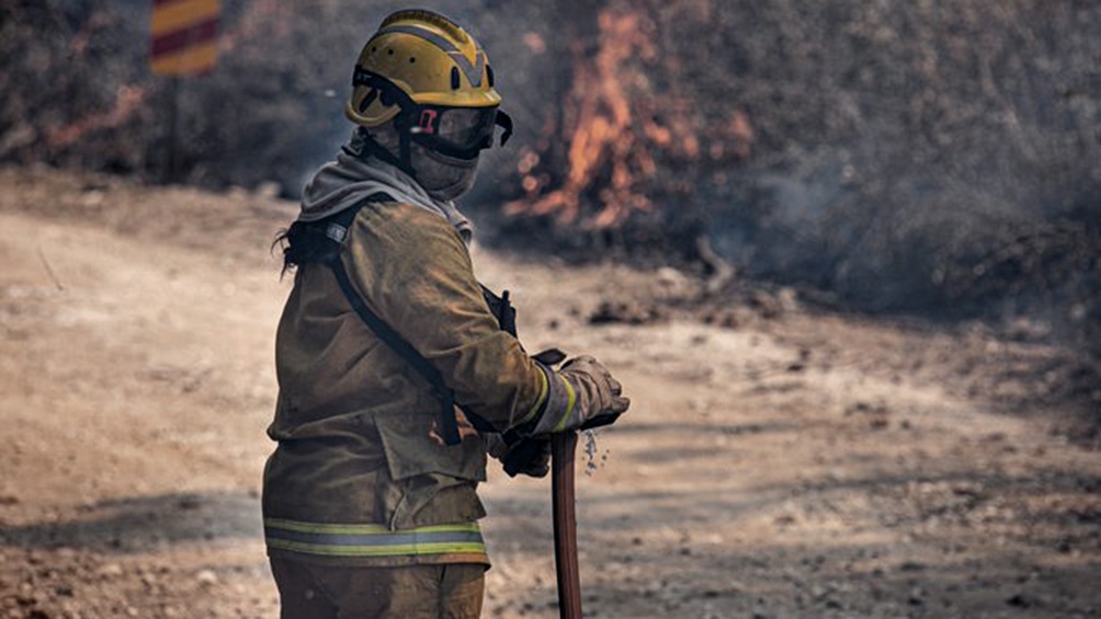 Continúan en Córdoba dos focos de incendios, hay 500 efectivos trabajando