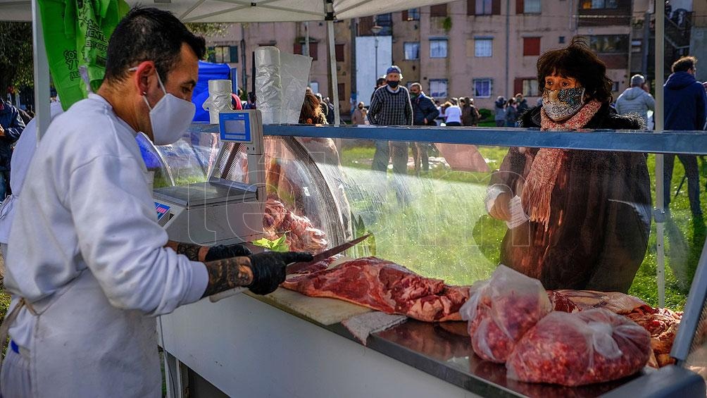 Lanzan «Canasta Ahorro», una iniciativa con 28 productos a precios rebajados