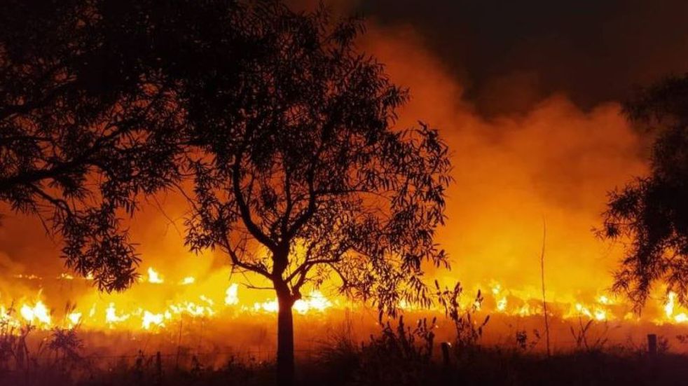 El fuego que consume a Corrientes obligó a desalojar un importantísimo hotel de nivel internacional