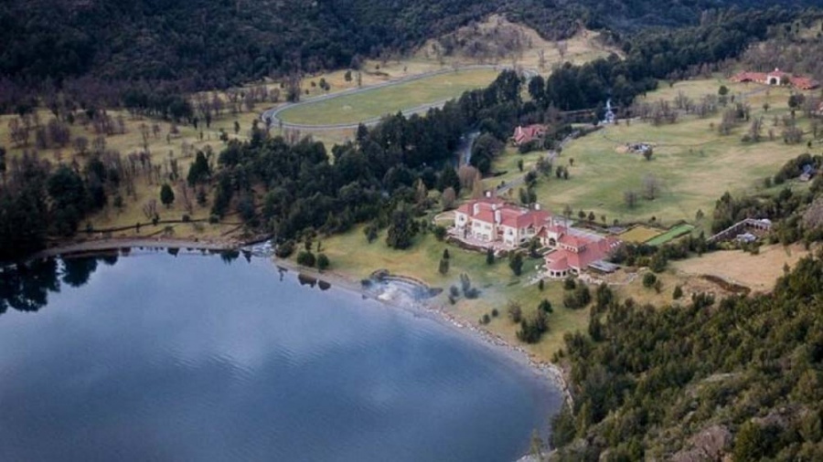 En la Patagonia: peones de Lewis golpearon y retuvieron a manifestantes en Lago Escondido