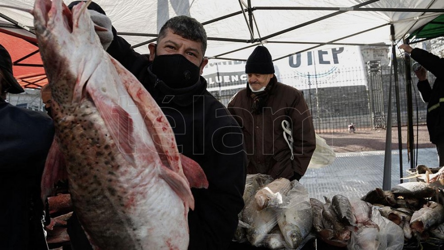 Un «canoazo» frente al Congreso reclama una Ley Nacional de Pesca Artesanal