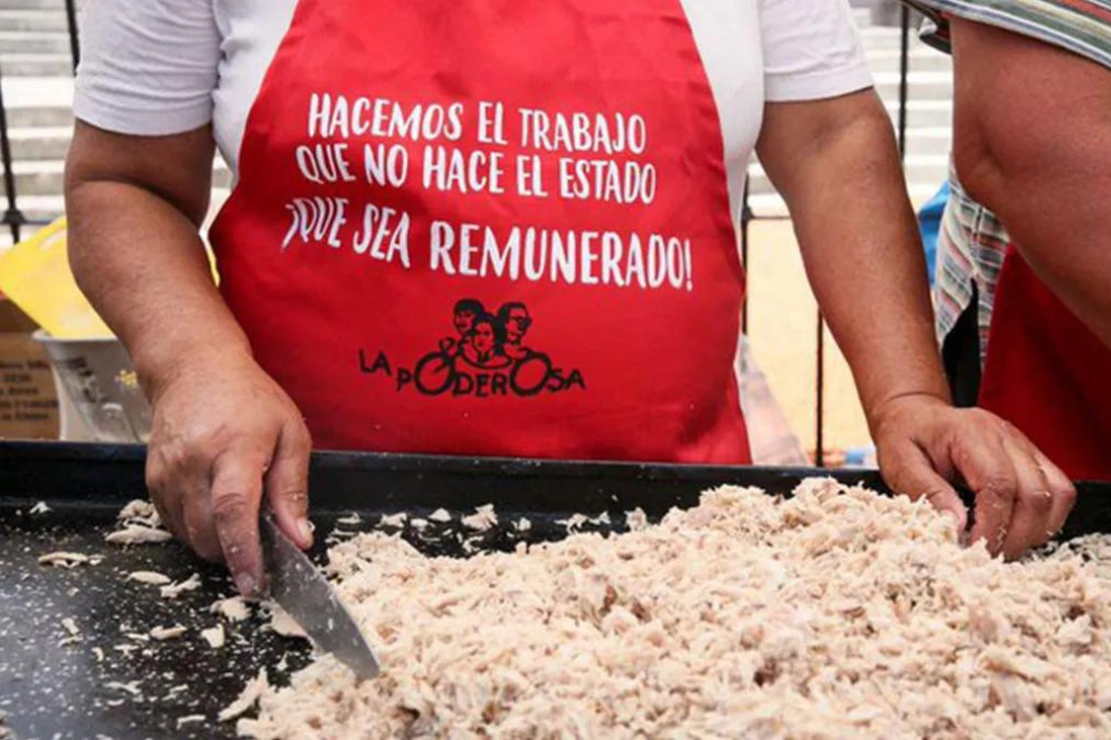 La poderosa exige reconocimiento salarial para las cocineras comunitarias 