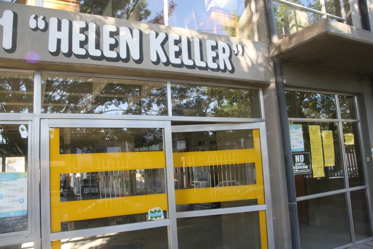 Se lanzó una colecta de instrumentos musicales para la escuela Helen Keller 