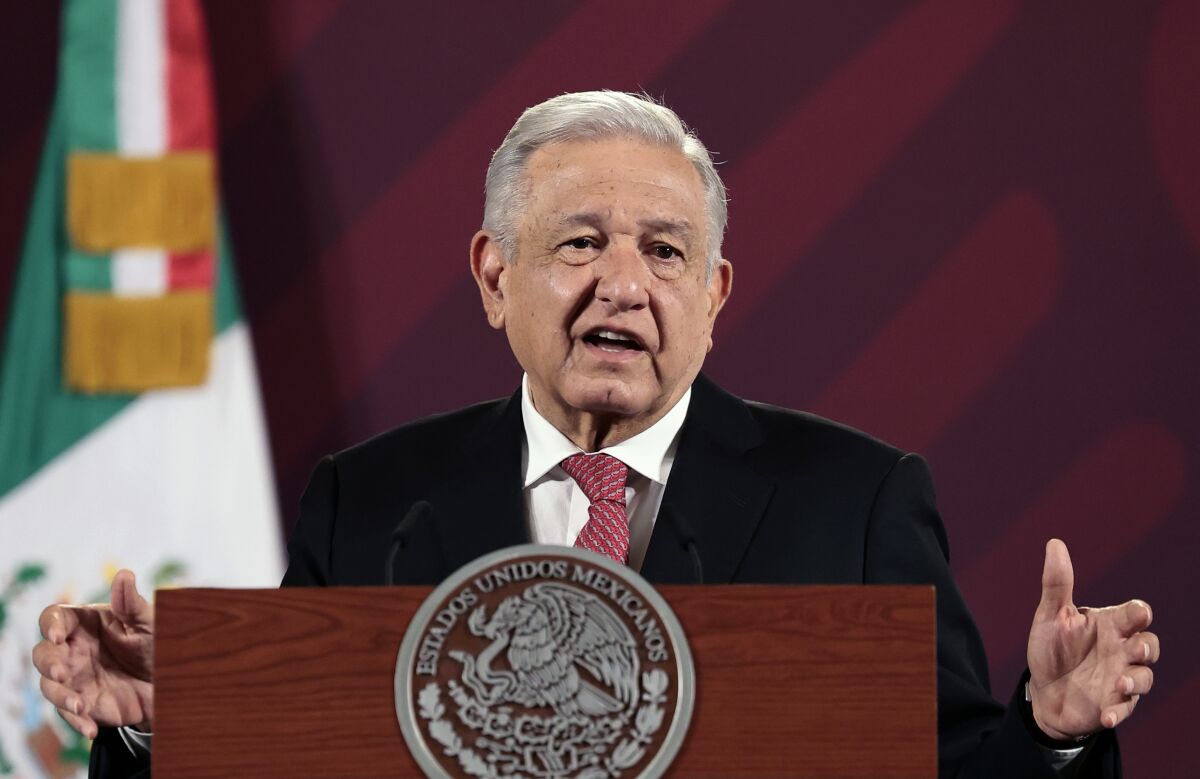 El presidente de México anunció una reforma para que los ministros sean elegidos “por el pueblo”