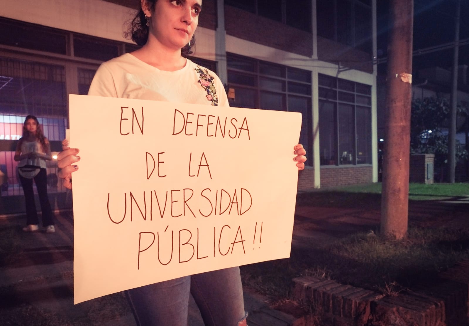 Estudiantes de UADER no pueden egresar por falta de profesores en la carrera