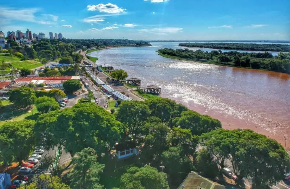 Se realizó un proyecto que propone limpiar las costas del río 