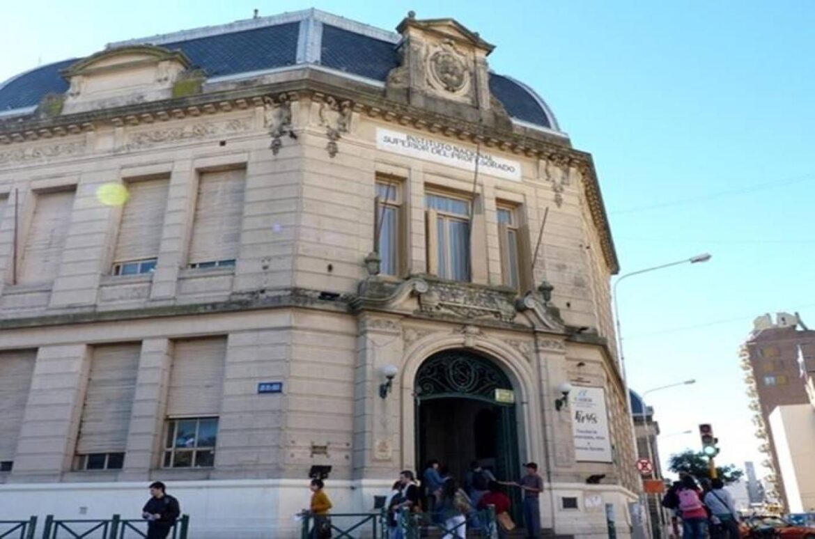 La Facultad de Humanidades se movilizó por la creación de «La Juanele»