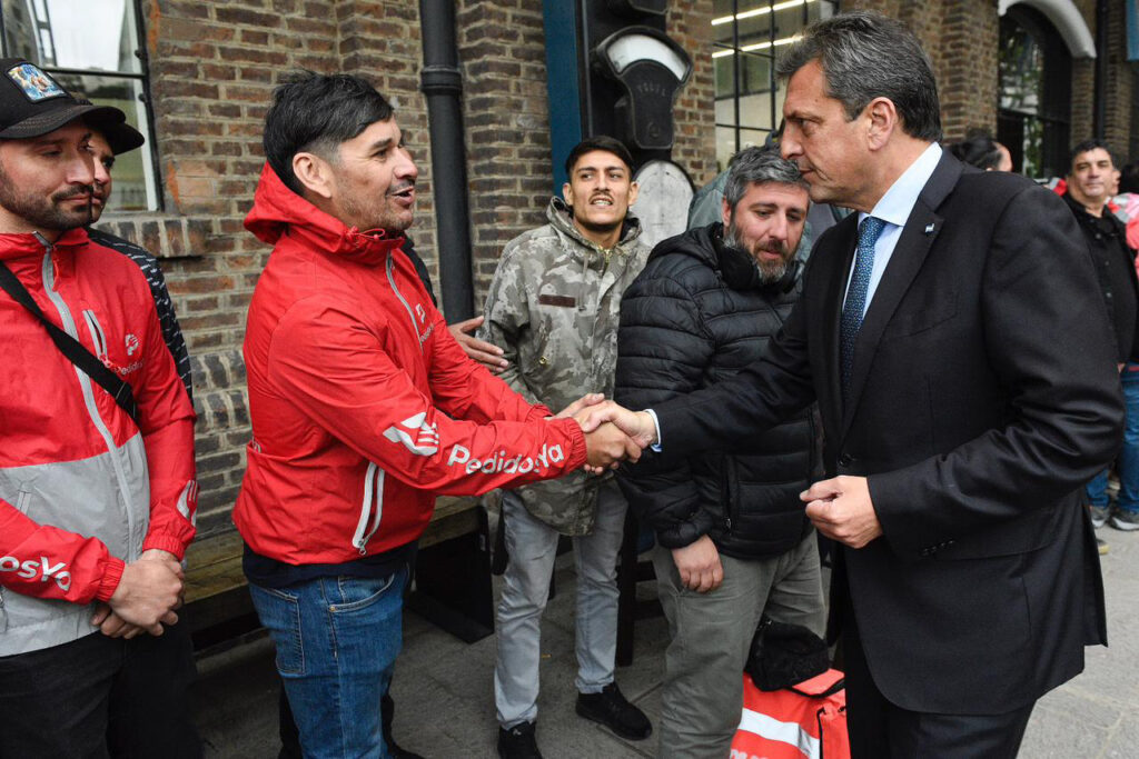 Sergio Massa le presentó un plan a los trabajadores de las app de delivery