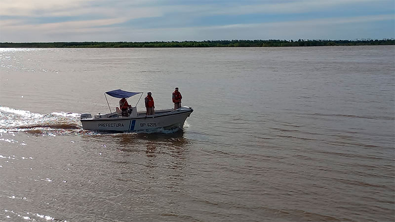 Paraná: Siguen buscando a un joven que desapareció en el río