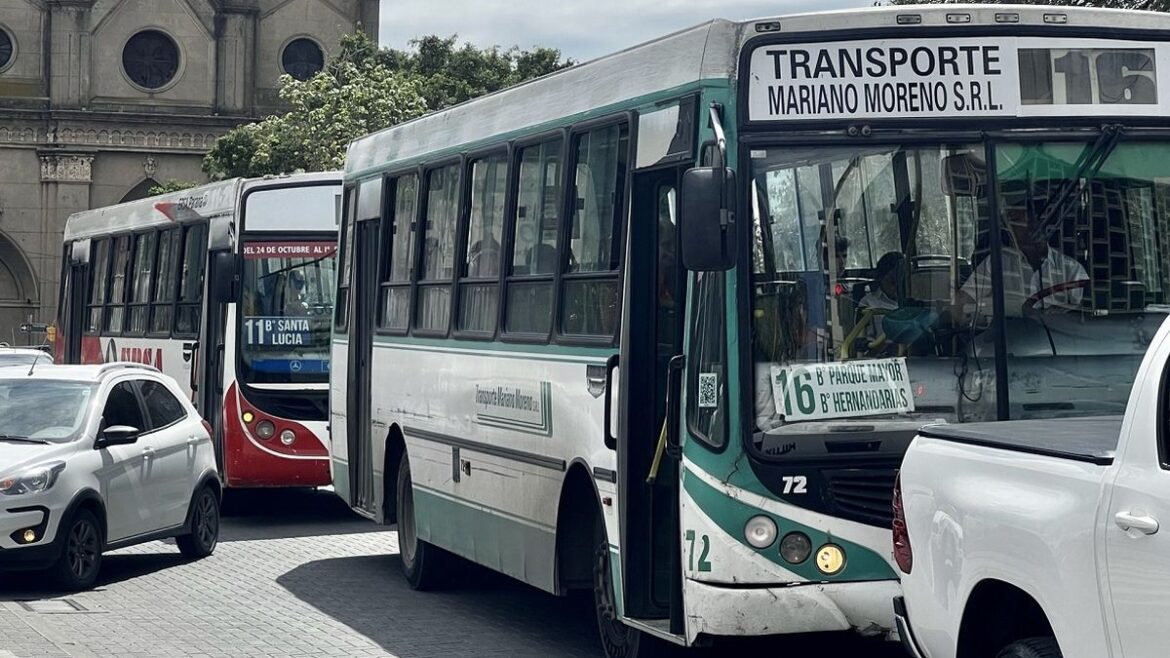 Sin colectivos por tiempo indeterminado