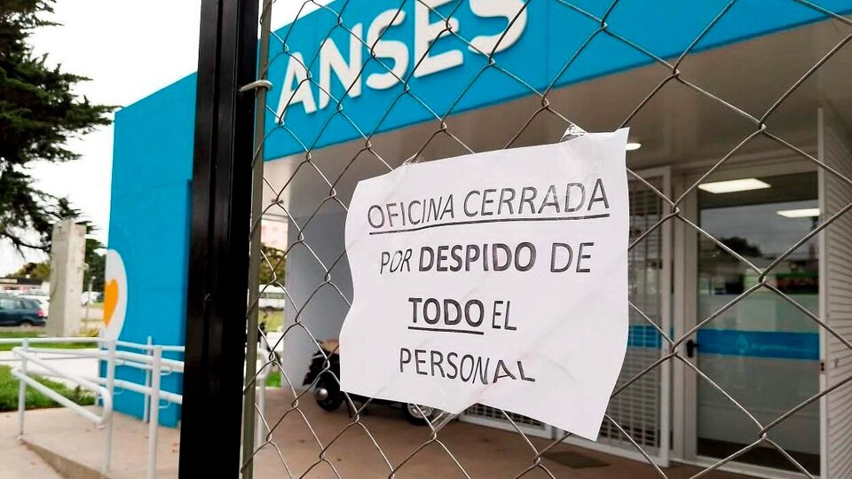 El Gobierno Nacional anunció 70.000 despidos más en sectores del Estado