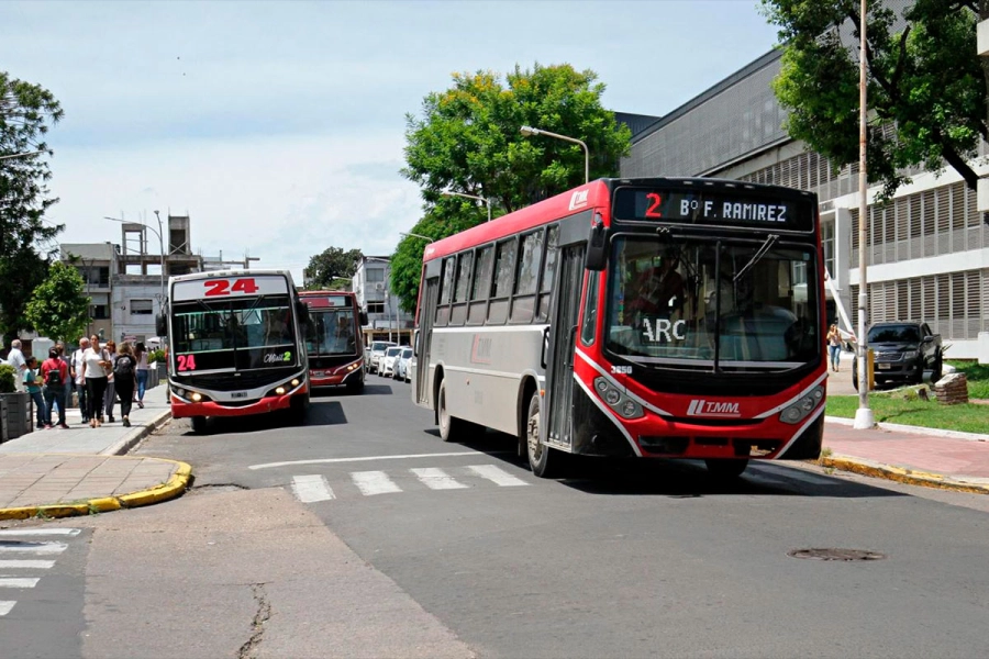 Rigen las nuevas tarifas de los colectivos en Paraná: los nuevos valores y los beneficios