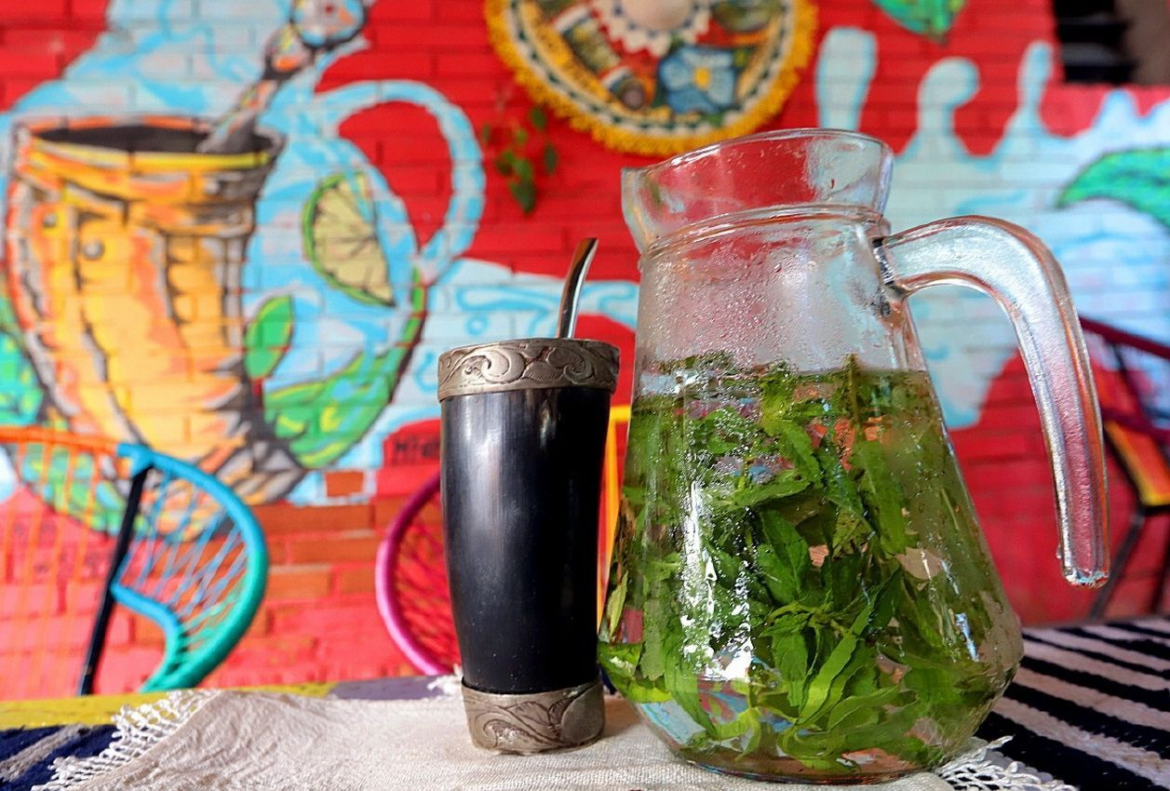 costumbres: Tereré para combatir el calor
