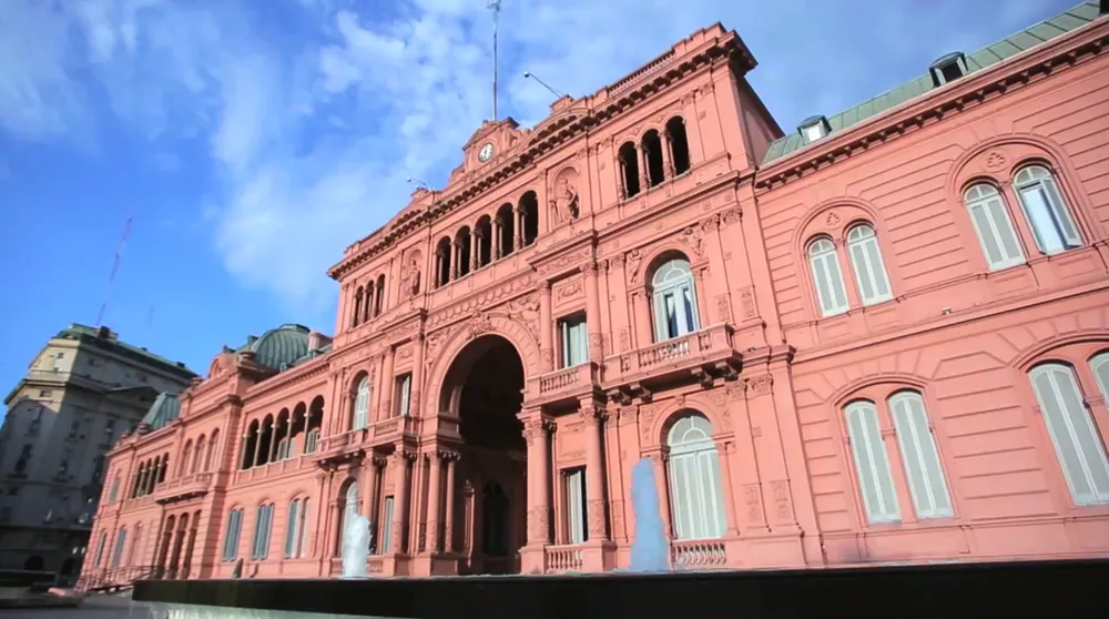 El Gobierno Nacional: anuncio una dura reforma migratoria