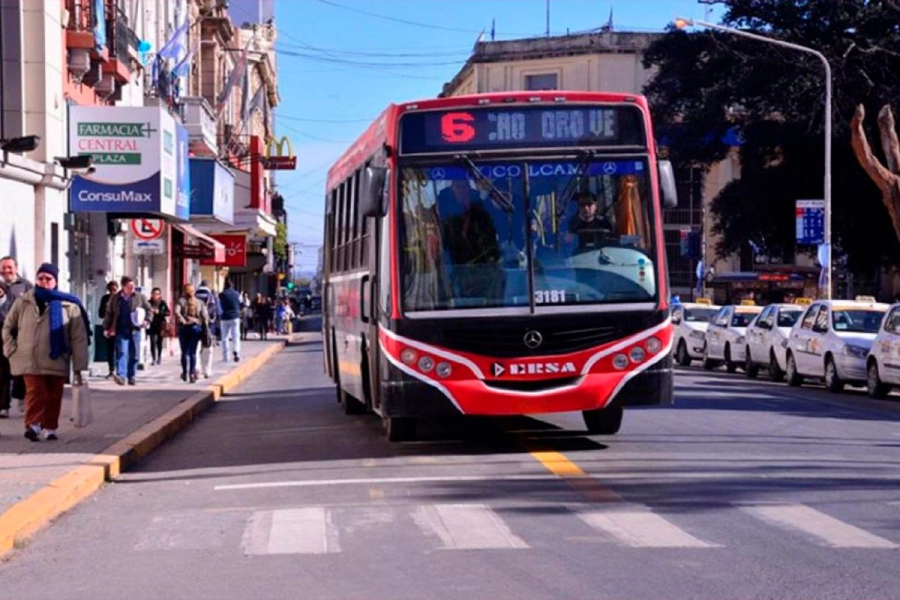Una empresa retiró su oferta de la licitación del sistema de colectivos de Paraná
