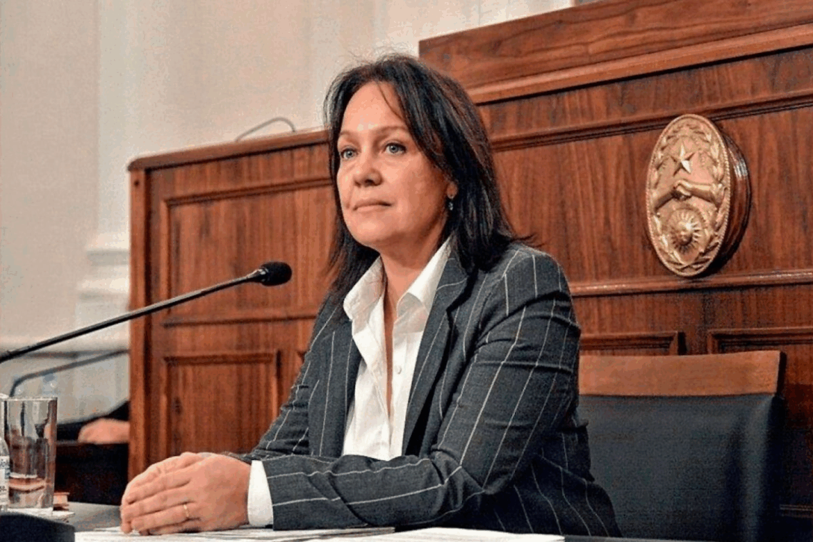 Josefina Etienot fue destituida por violencia laboral