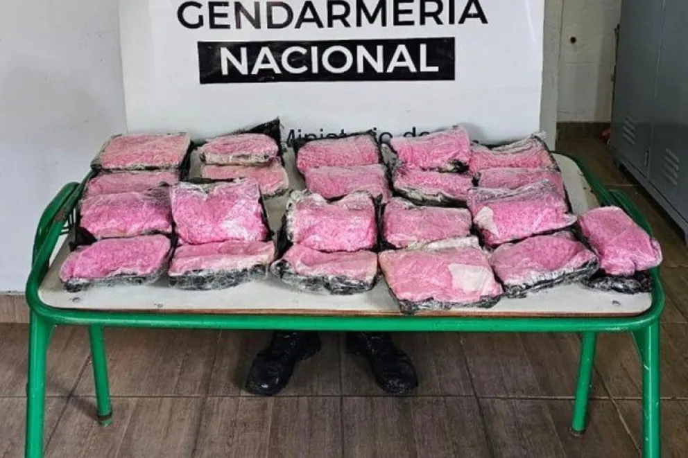 Detienen a un gendarme del Grupo Alacrán con 18 kilos de éxtasis