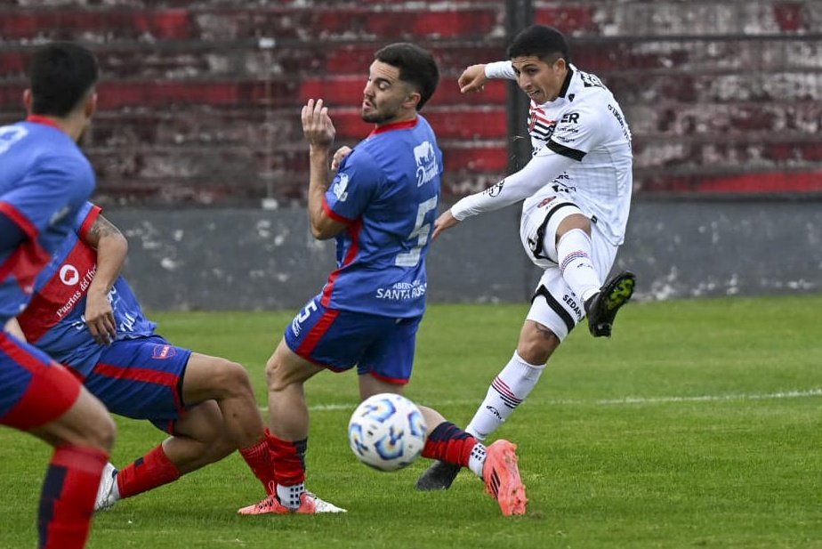 Patronato y Guemes igualaron en el Grella
