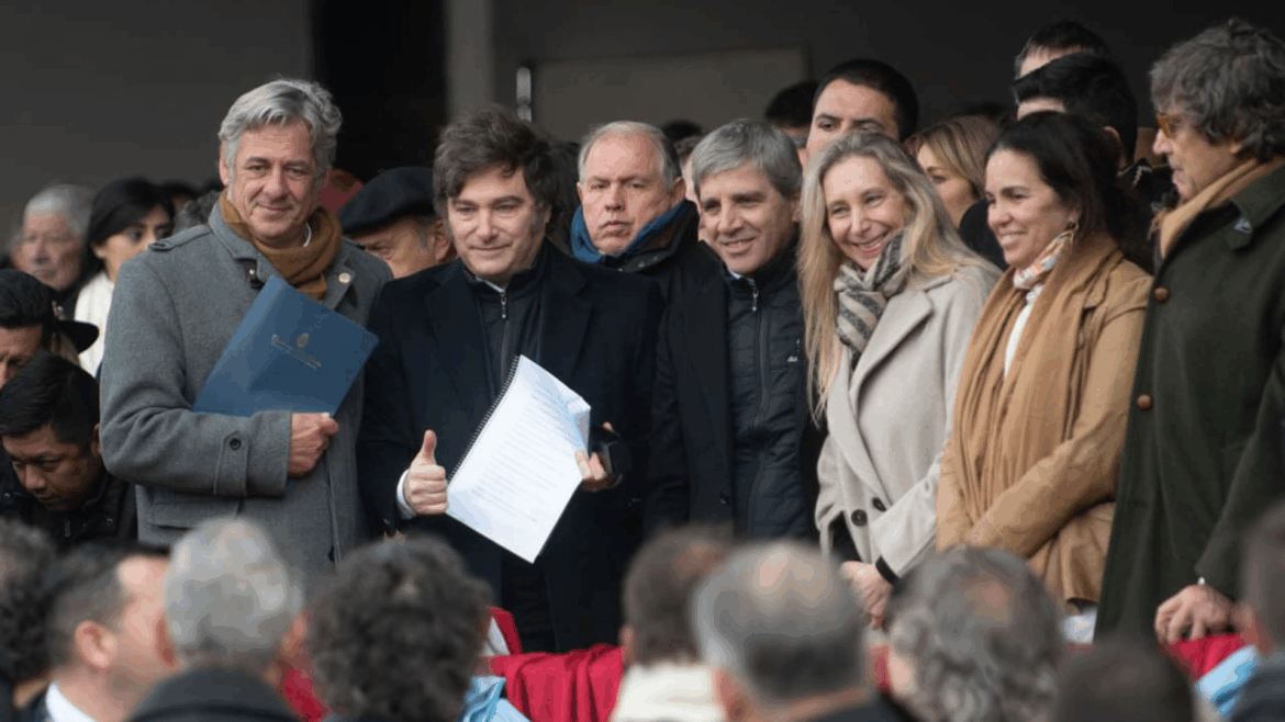 Javier Milei anunció que reducirá las retenciones al campo