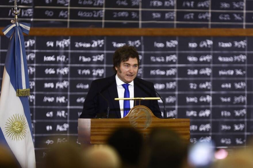 Milei vetará el aumento a jubilados y advirtió que recurrira a la justicia de no contar con respaldo de Congreso
