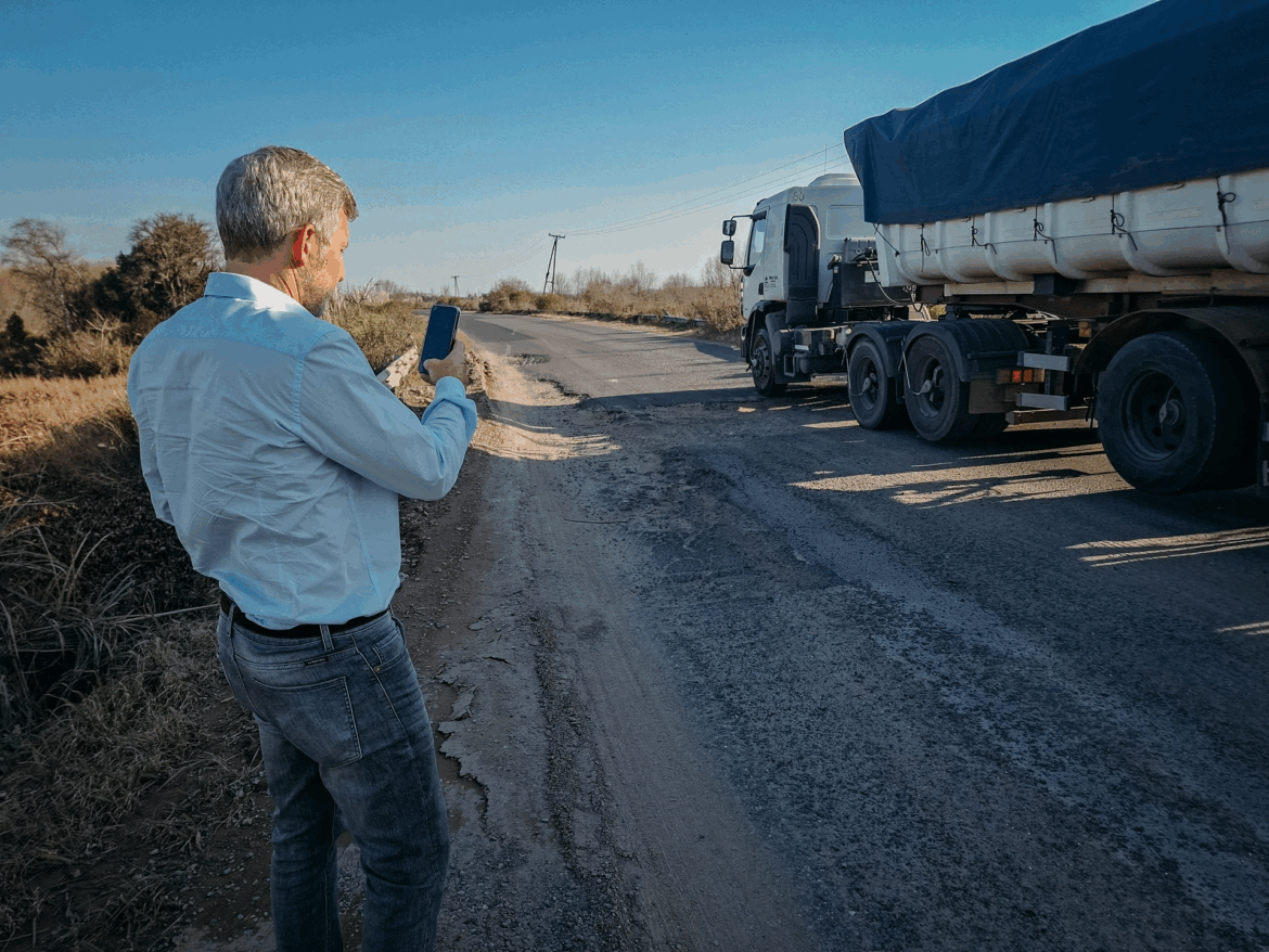 Frigerio supervisó obras viales y servicios en Islas del Ibicuy