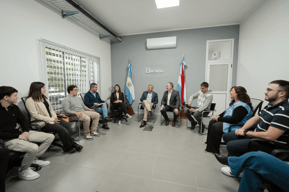 Frigerio destacó el crecimiento en los montos de las becas educativas desde el inicio de su gestión