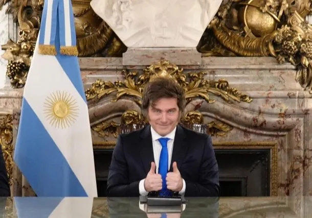 Javier Milei anunció dos medidas para blindar el equilibrio fiscal y penalizar el aumento del gasto