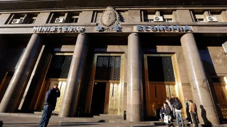 El gobierno intervendra el mercado cambiario