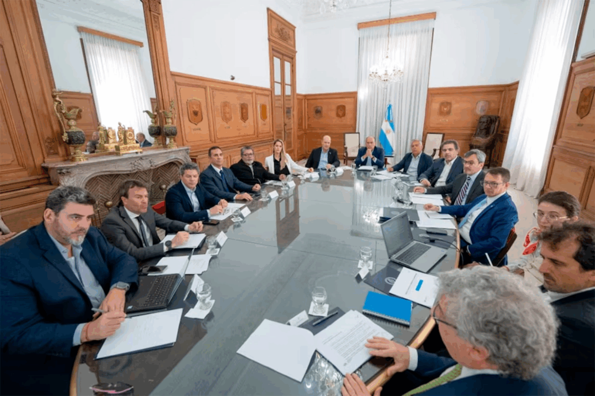 El Gobierno reactivó el debate por la reforma tributaria en el Consejo de Mayo