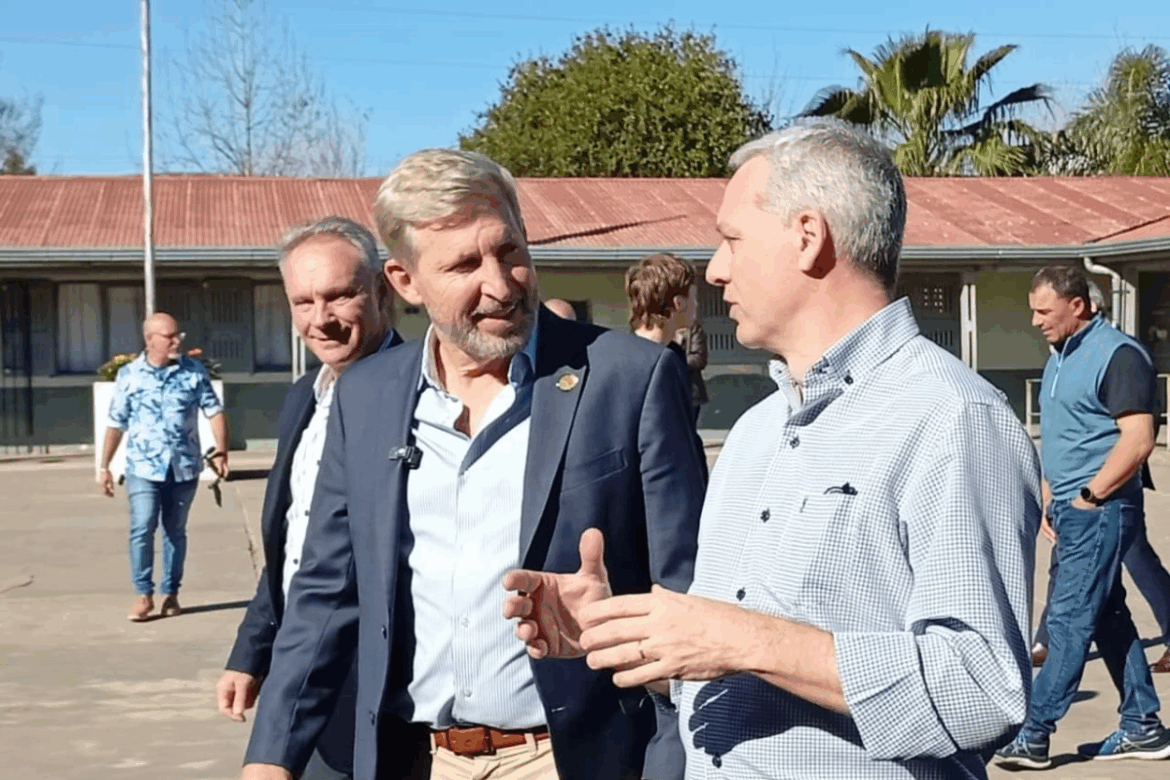 Frigerio inauguró obras en la Escuela N° 53 de San José