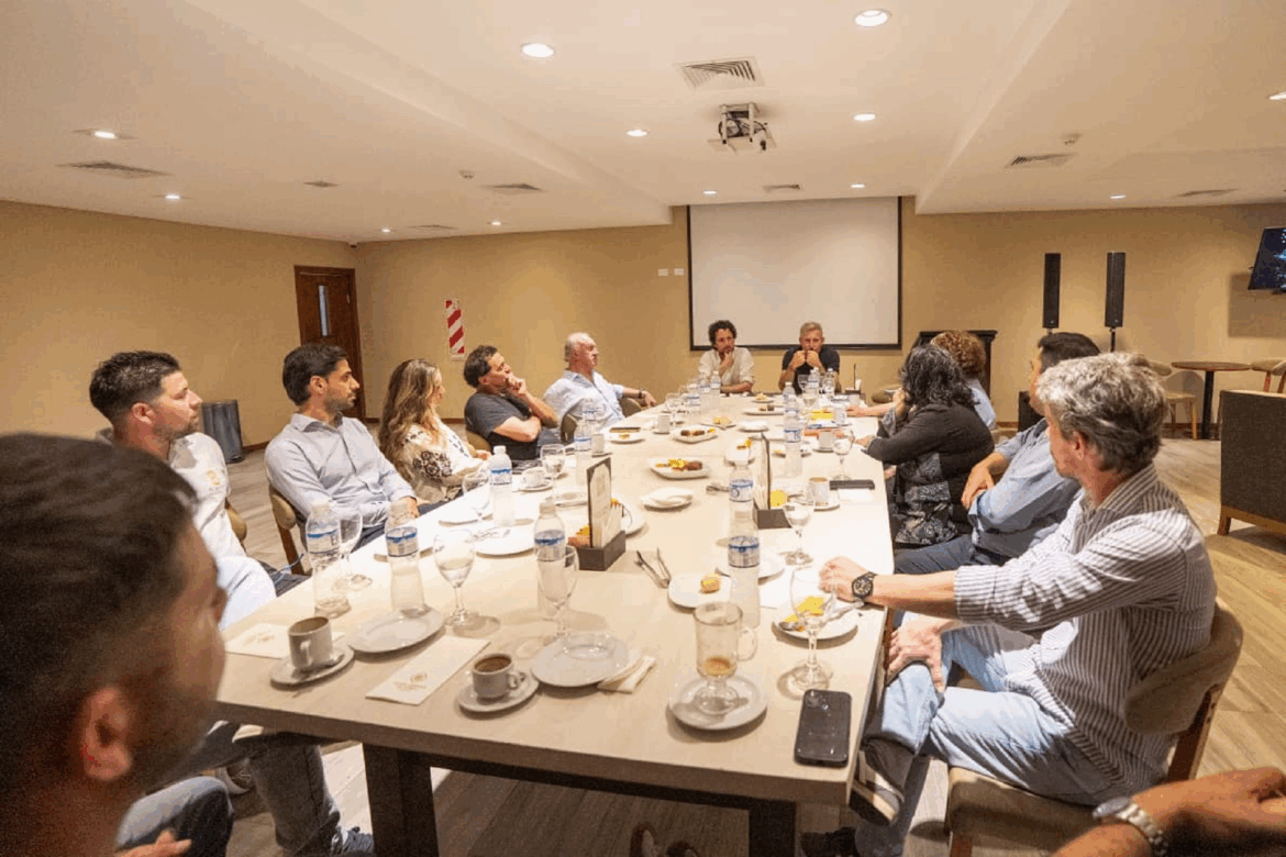 Frigerio promueve estrategia conjunta entre públicos y privados para potenciar turismo en Victoria