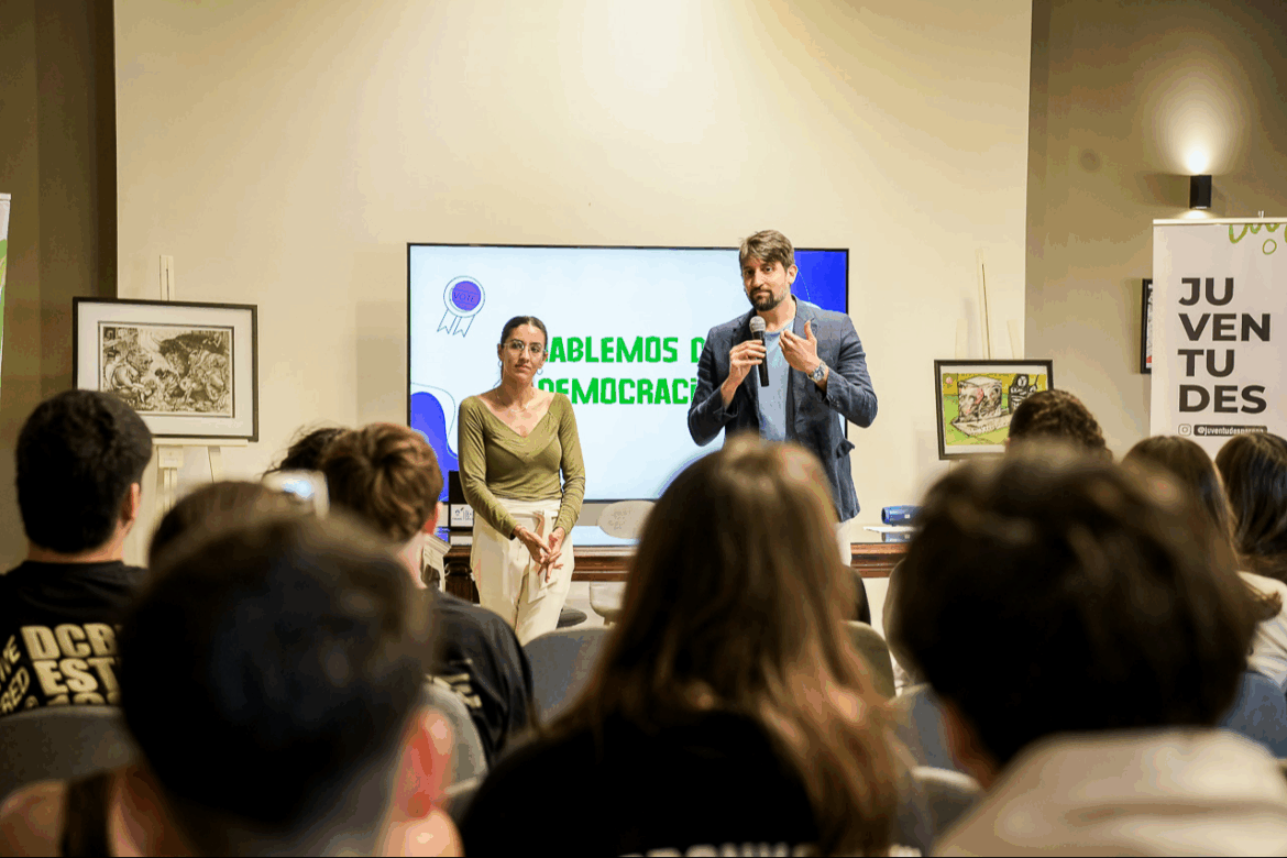 Estudiantes participaron del taller de Democracia y Boleta Única de Papel