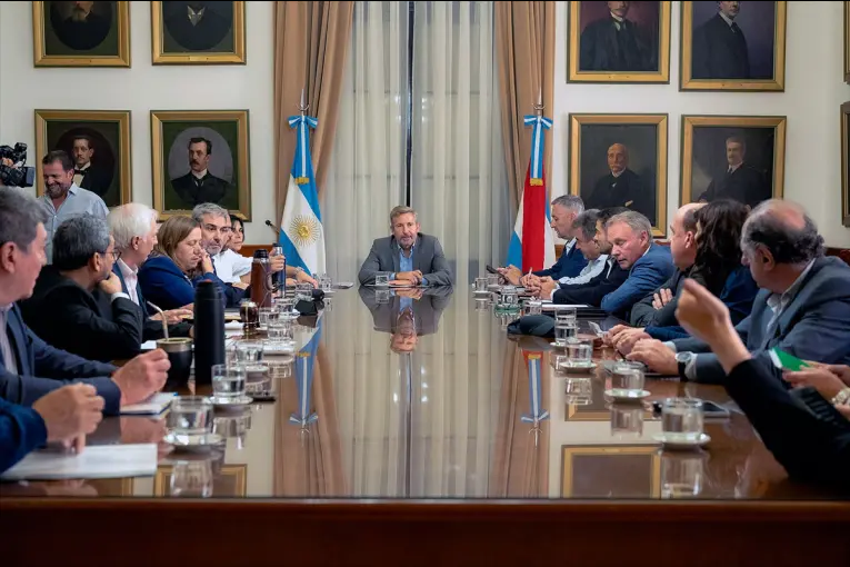 Rogelio Frigerio encabeza nueva reunión de gabinete con foco en salud pública y seguridad