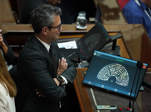 Diputados debaten la reforma de la ley de DNU y expulsión de Espert