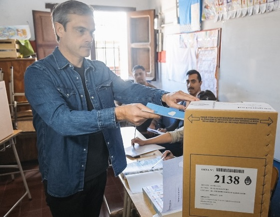 Michel votó en Gualeguaychú y pidió que “la gente se exprese en paz y en democracia”