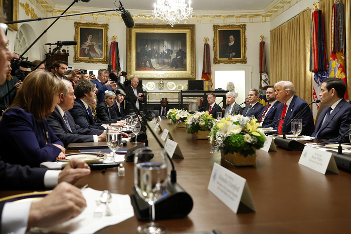 Trump condiciona la ayuda a Argentina al resultado electoral de Milei