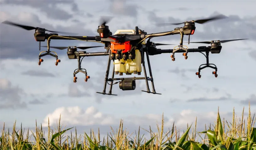 Prohíben fumigaciones con drones en Entre Ríos tras denuncia por daño genético en una niña