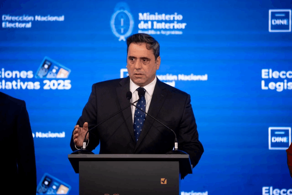 Lisandro Catalán dejó el Ministerio del Interior en medio de la reestructuración del Gabinete