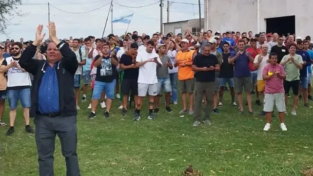Preocupación en Granja Tres Arroyos: unos 700 puestos laborales comprometidos y haberes abonados en partes