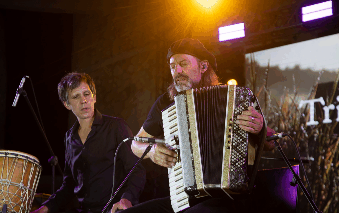 Música en el Anfiteatro cerró con una noche a puro folklore y un gran marco de público