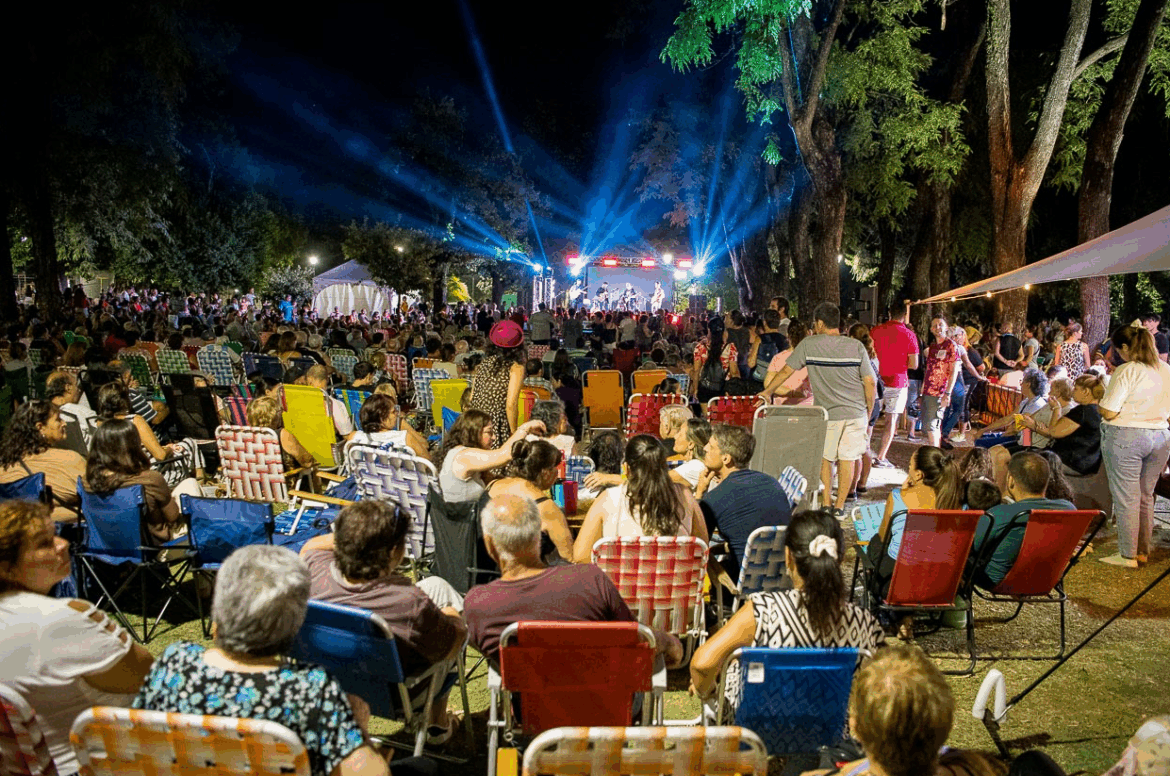 El Festival Popular tuvo una jornada multitudinaria en Parque Gazzano