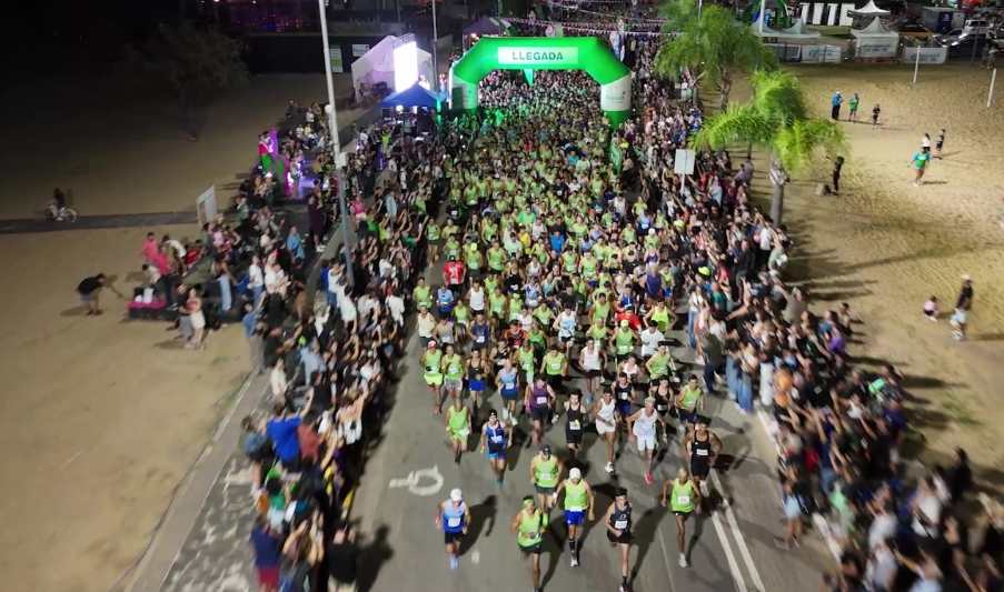 Paraná vivió una multitudinaria quinta edición de la Carrera Nocturna