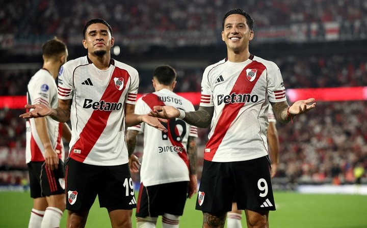 River ganó, lidera y ya piensa en el Superclásico