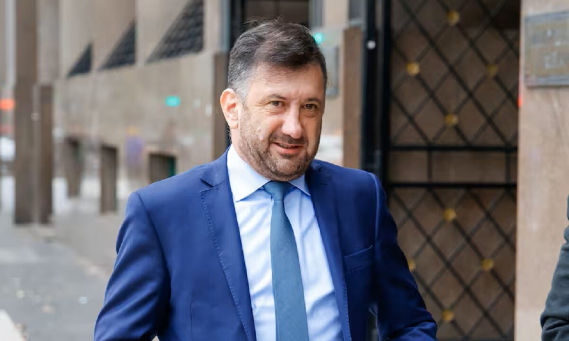 Kueider comenzó a ser juzgado en Paraguay por el caso de los dólares sin declarar