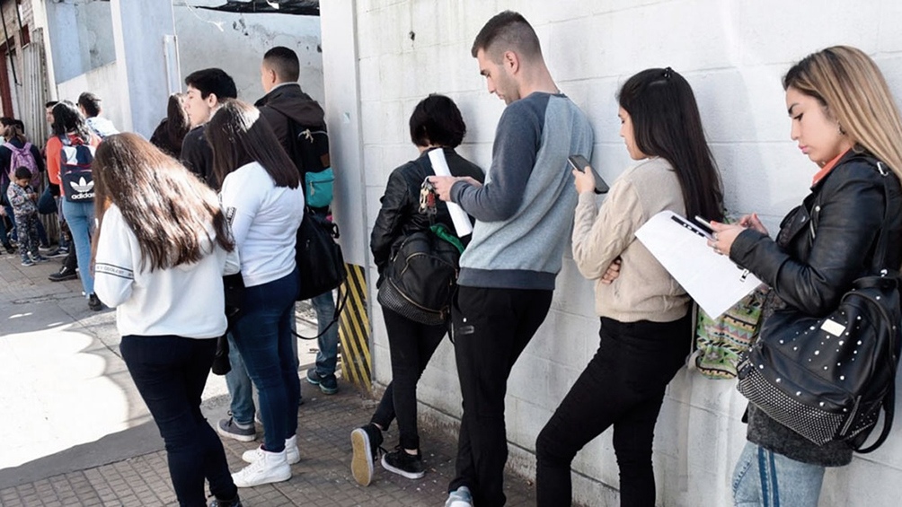 En el último año se perdieron más de 155.000 puestos de empleo en Argentina